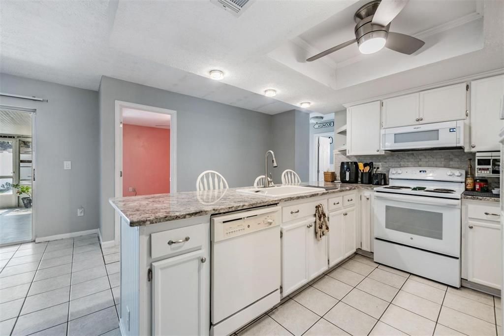 Active With Contract: $345,000 (4 beds, 2 baths, 1642 Square Feet)