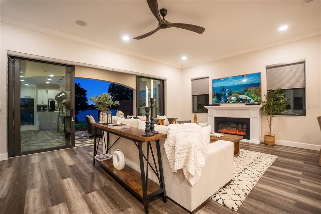 Active With Contract: $1,599,000 (5 beds, 5 baths, 4198 Square Feet)