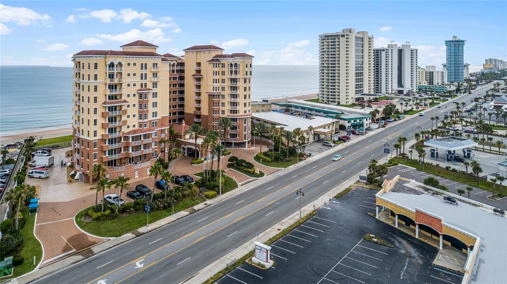 For Sale: $849,000 (3 beds, 3 baths, 2452 Square Feet)