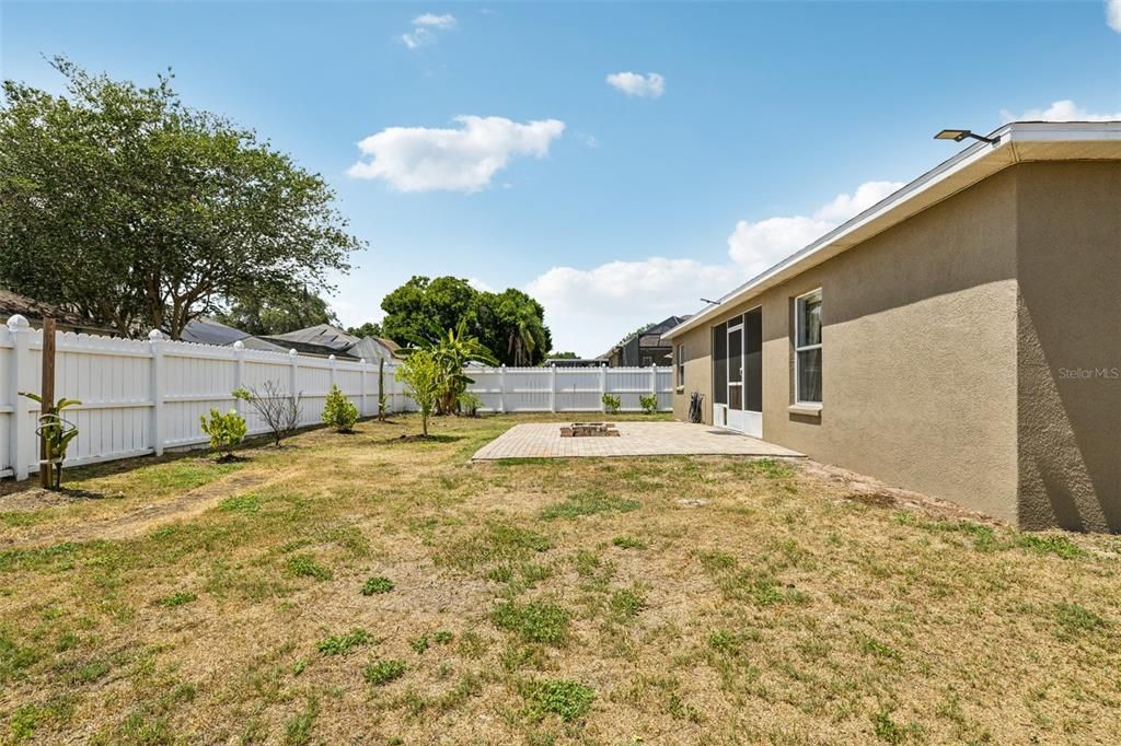 For Sale: $440,000 (4 beds, 2 baths, 1860 Square Feet)