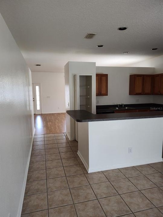 For Rent: $2,200 (3 beds, 2 baths, 1674 Square Feet)