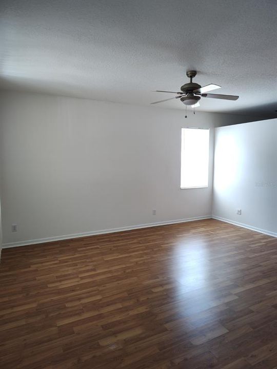 For Rent: $2,200 (3 beds, 2 baths, 1674 Square Feet)