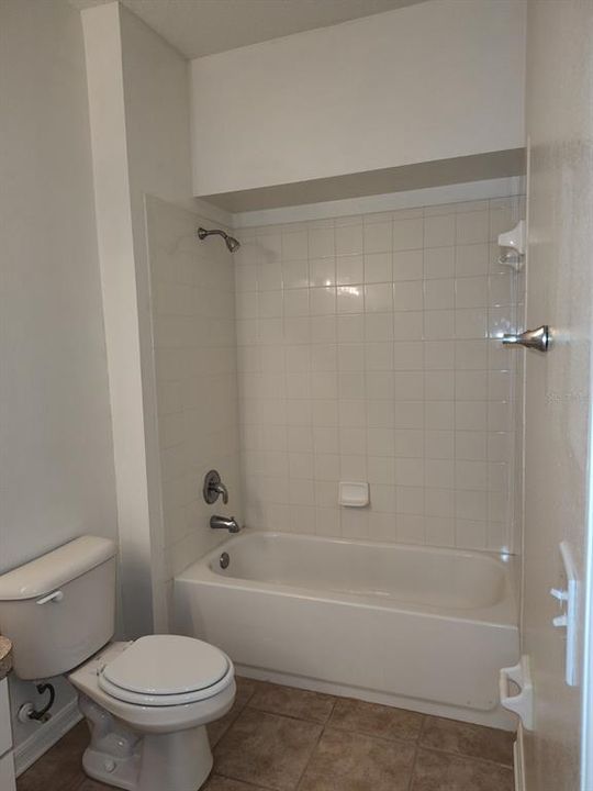 For Rent: $2,200 (3 beds, 2 baths, 1674 Square Feet)