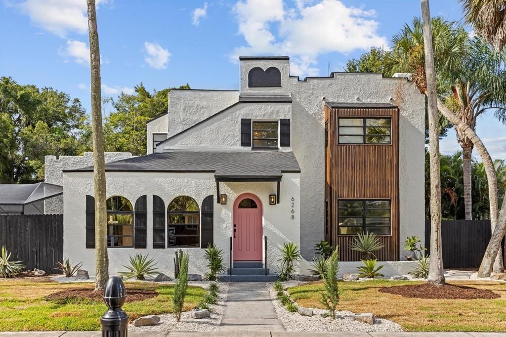 Recently Sold: $1,325,000 (5 beds, 4 baths, 3340 Square Feet)