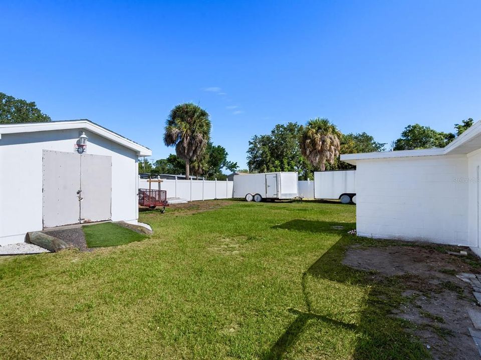 For Sale: $350,000 (2 beds, 2 baths, 760 Square Feet)