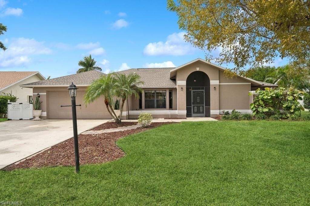 Recently Sold: $520,000 (3 beds, 2 baths, 2115 Square Feet)