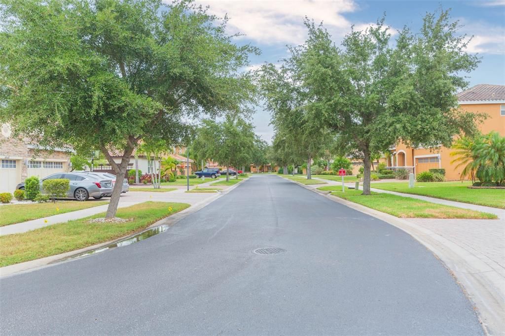 For Sale: $899,900 (4 beds, 2 baths, 2861 Square Feet)