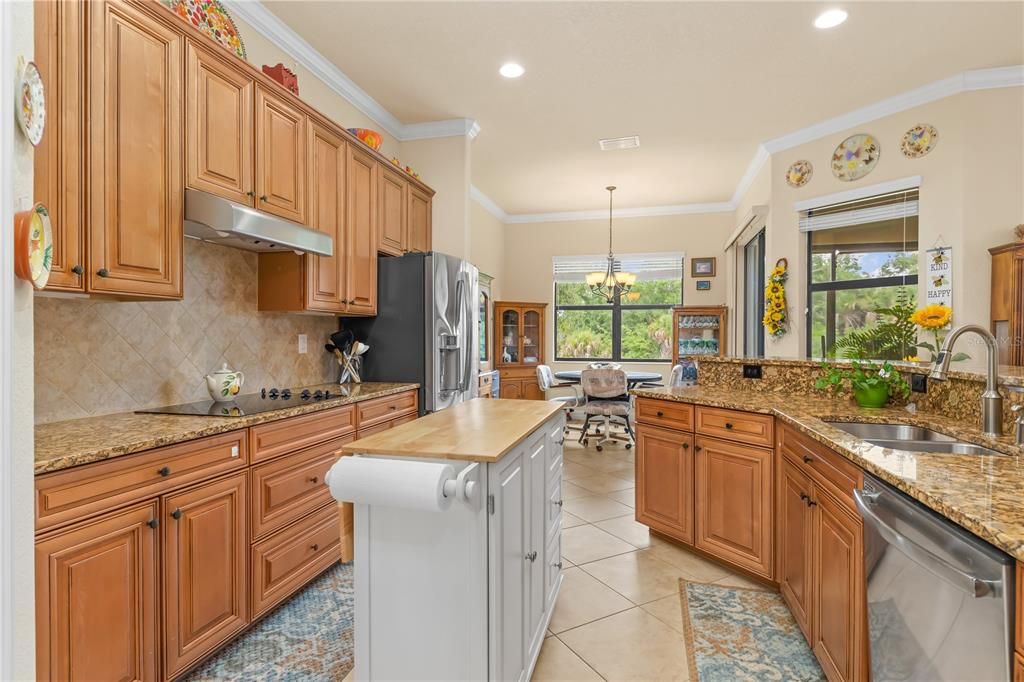 For Sale: $624,900 (4 beds, 2 baths, 2337 Square Feet)