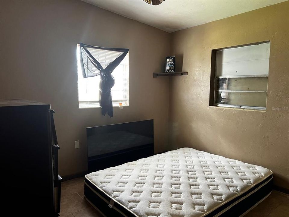 For Sale: $214,500 (3 beds, 1 baths, 1064 Square Feet)