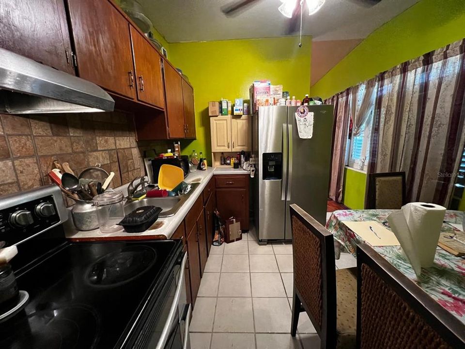 For Sale: $214,500 (3 beds, 1 baths, 1064 Square Feet)