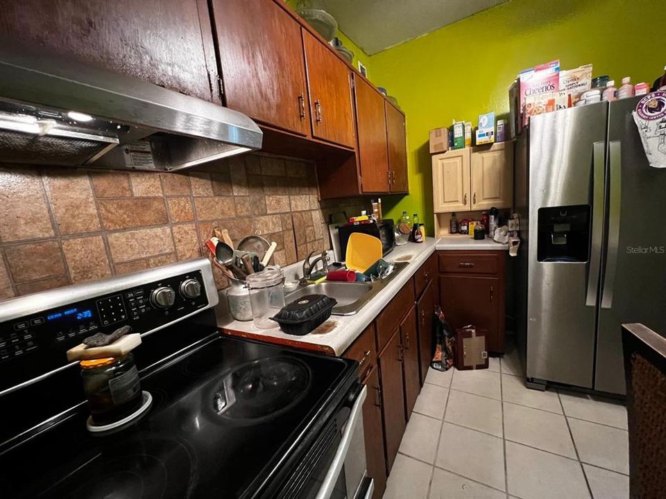 For Sale: $214,500 (3 beds, 1 baths, 1064 Square Feet)