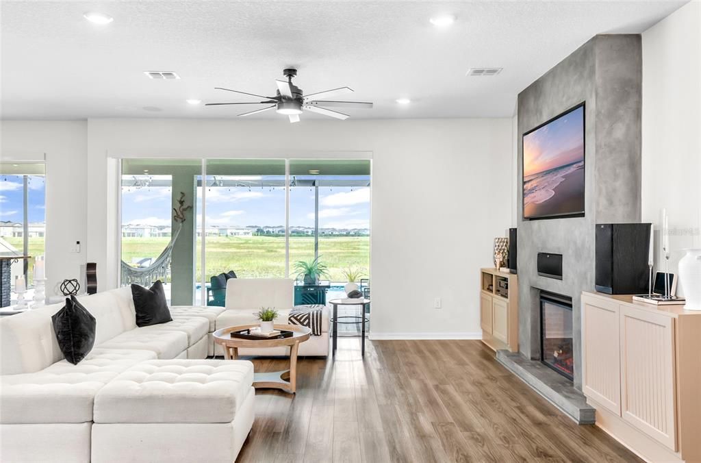 3 tier Sliding Glass door for beautiful views to the pool area.