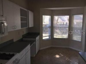 For Rent: $2,100 (3 beds, 2 baths, 1819 Square Feet)