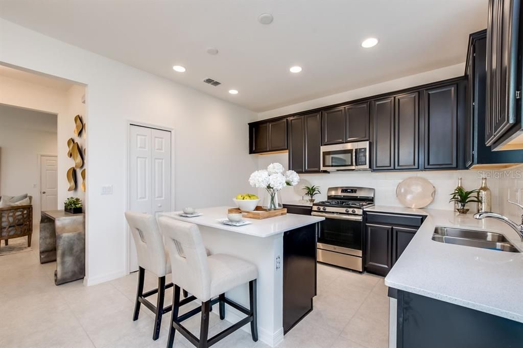 For Sale: $353,180 (3 beds, 2 baths, 1704 Square Feet)