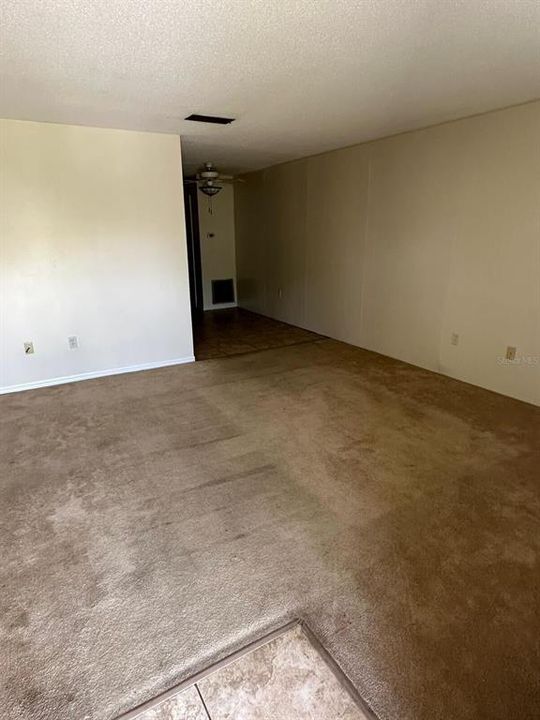 For Rent: $1,225 (2 beds, 2 baths, 800 Square Feet)