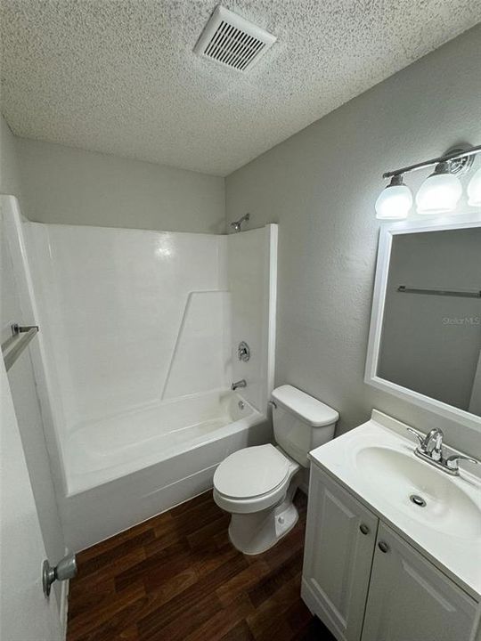 For Rent: $1,600 (2 beds, 2 baths, 918 Square Feet)