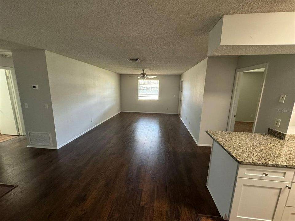 For Rent: $1,600 (2 beds, 2 baths, 918 Square Feet)