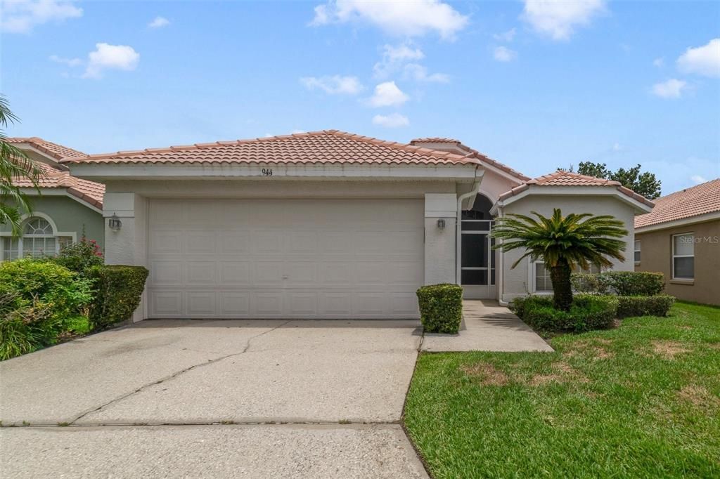 Perfectly situated between SR 417 and Tuskawilla Road you will find the Greenbriar community of Winter Springs and this 3-bedroom, 2-bath home with a TILE ROOF, UPDATED A/C (2019) and a FENCED YARD, zoned for TOP-RATED SEMINOLE COUNTY SCHOOLS including Rainbow Elementary!