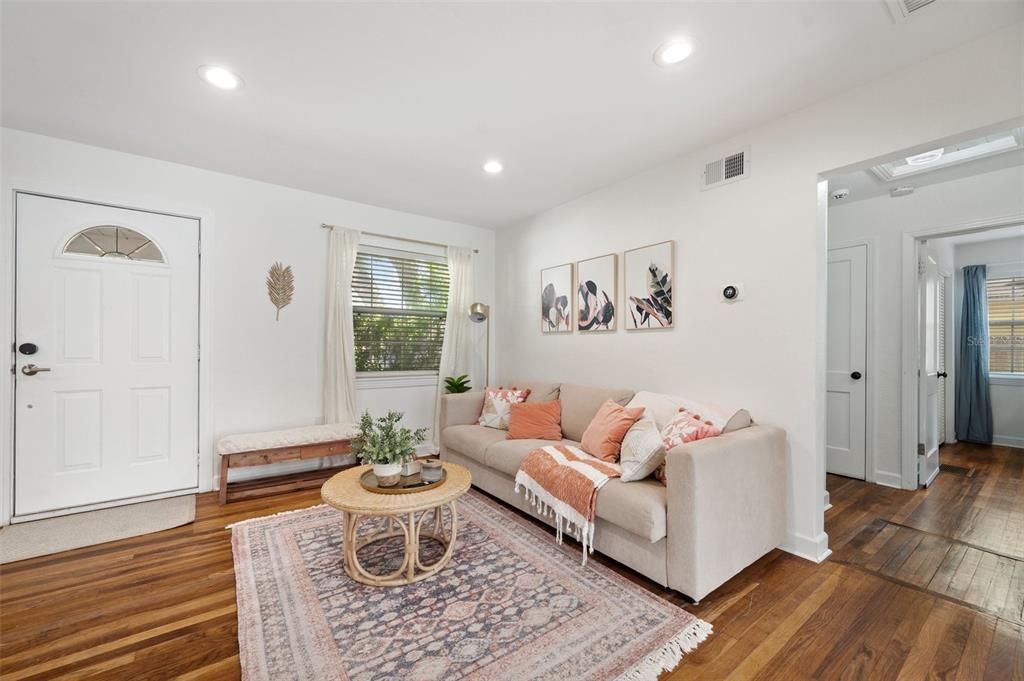 Active With Contract: $425,000 (3 beds, 2 baths, 1438 Square Feet)