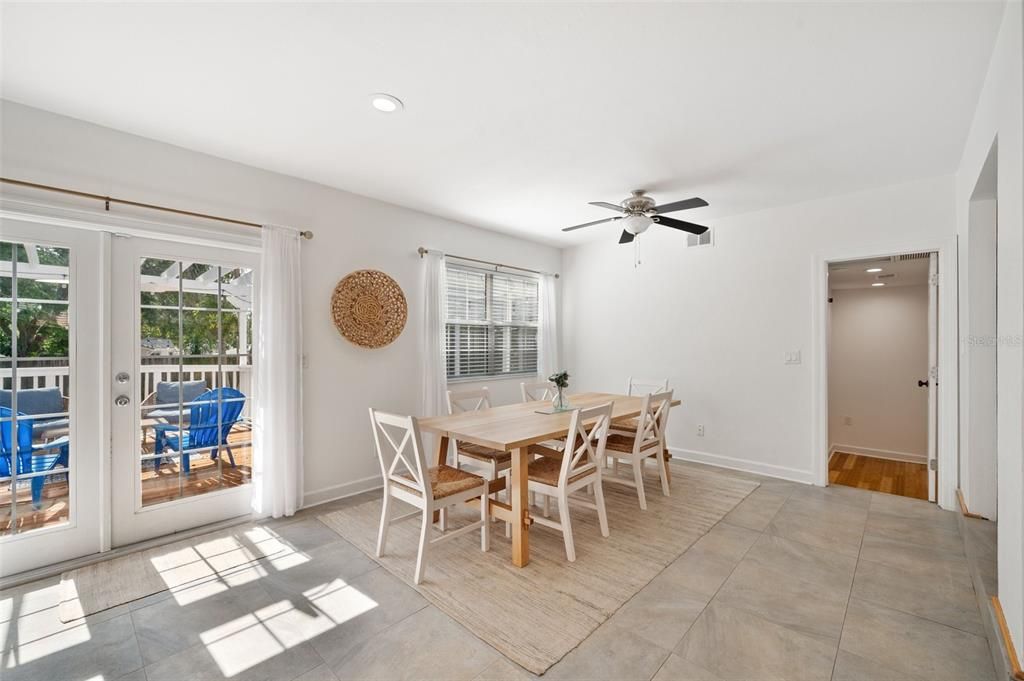 Active With Contract: $425,000 (3 beds, 2 baths, 1438 Square Feet)