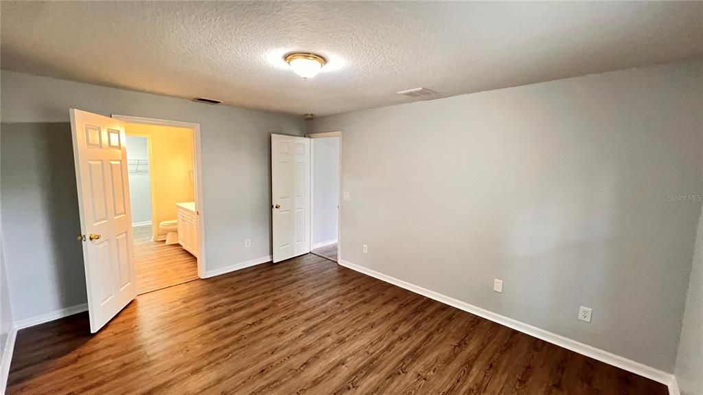 Recently Rented: $2,050 (3 beds, 2 baths, 1307 Square Feet)