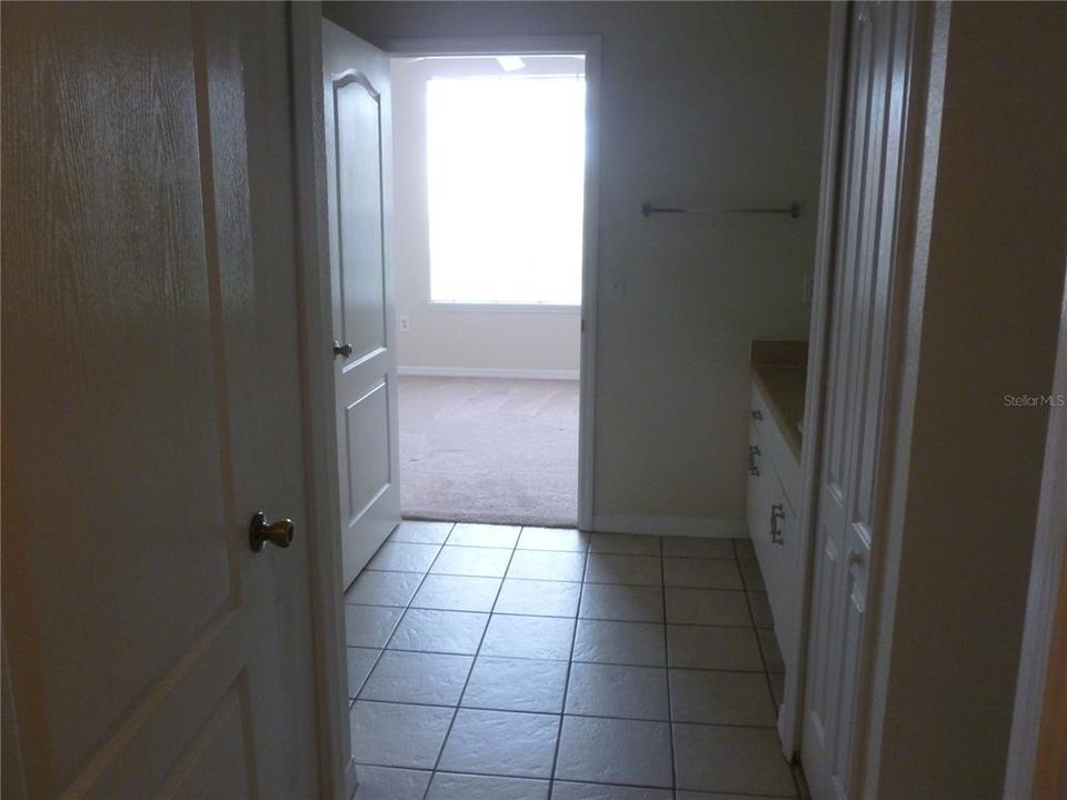 For Rent: $1,700 (1 beds, 1 baths, 829 Square Feet)