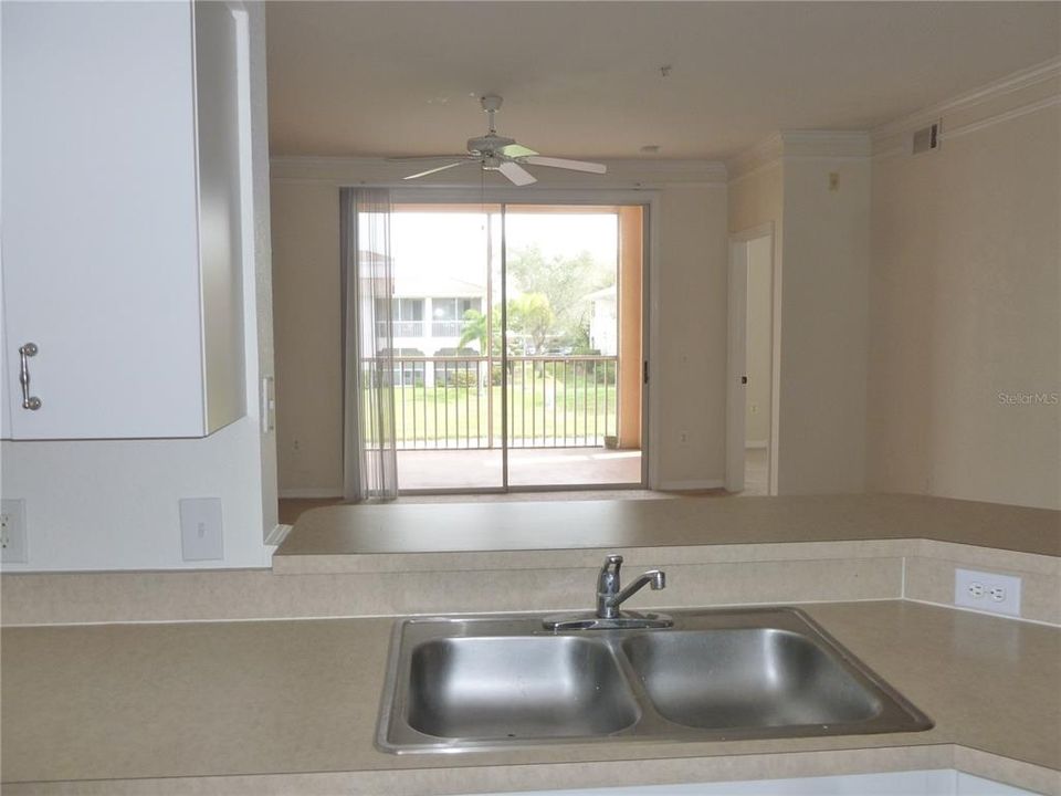 For Rent: $1,700 (1 beds, 1 baths, 829 Square Feet)