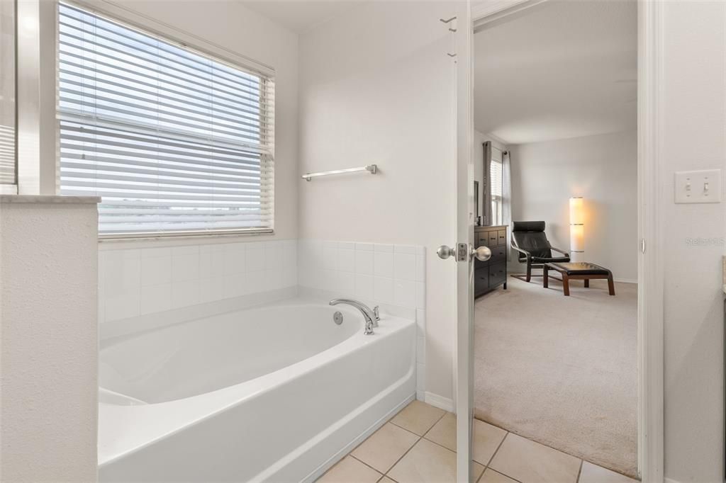 В аренду: $2,700 (4 спален, 2 ванн, 2246 Квадратных фут)