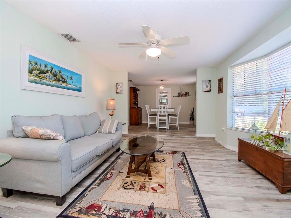 For Sale: $667,900 (3 beds, 2 baths, 2265 Square Feet)