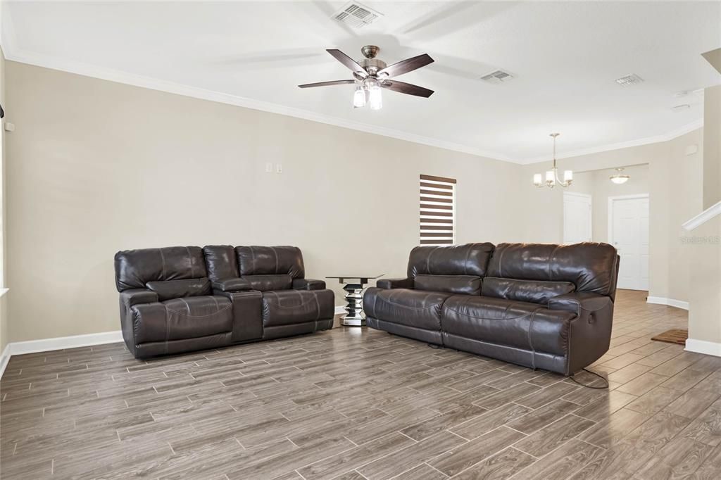 For Sale: $485,000 (3 beds, 2 baths, 2054 Square Feet)