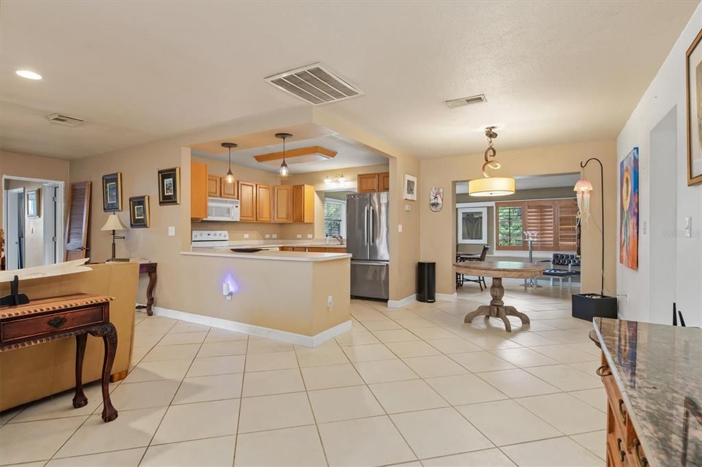 Active With Contract: $335,000 (4 beds, 2 baths, 1248 Square Feet)