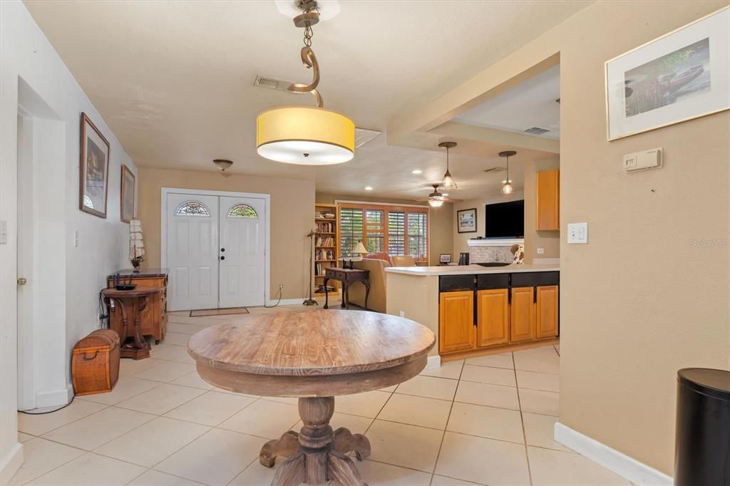 Active With Contract: $335,000 (4 beds, 2 baths, 1248 Square Feet)