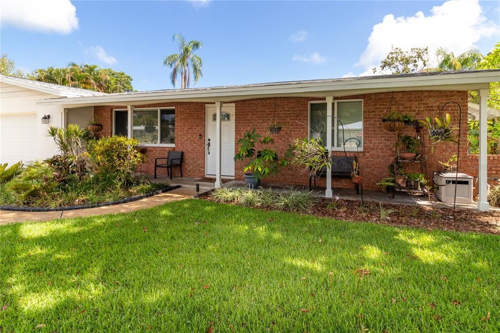 For Sale: $489,000 (3 beds, 2 baths, 1976 Square Feet)