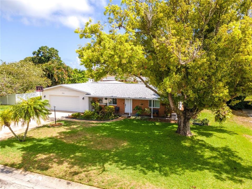 For Sale: $489,000 (3 beds, 2 baths, 1976 Square Feet)