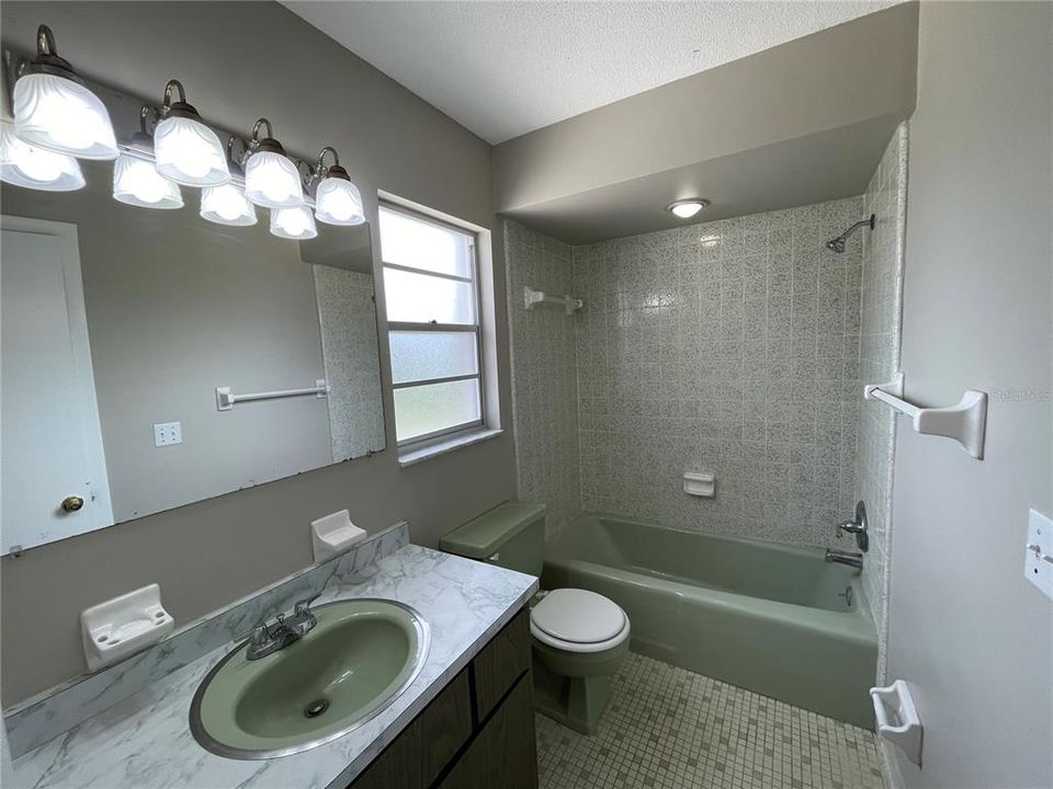 For Rent: $1,899 (3 beds, 2 baths, 1426 Square Feet)