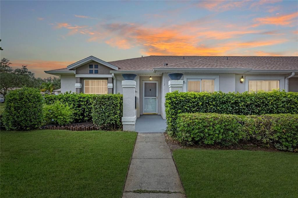 Active With Contract: $300,000 (3 beds, 2 baths, 1109 Square Feet)