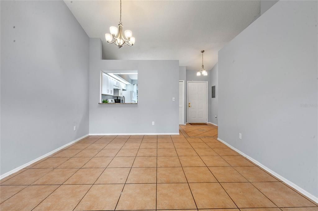 Active With Contract: $300,000 (3 beds, 2 baths, 1109 Square Feet)