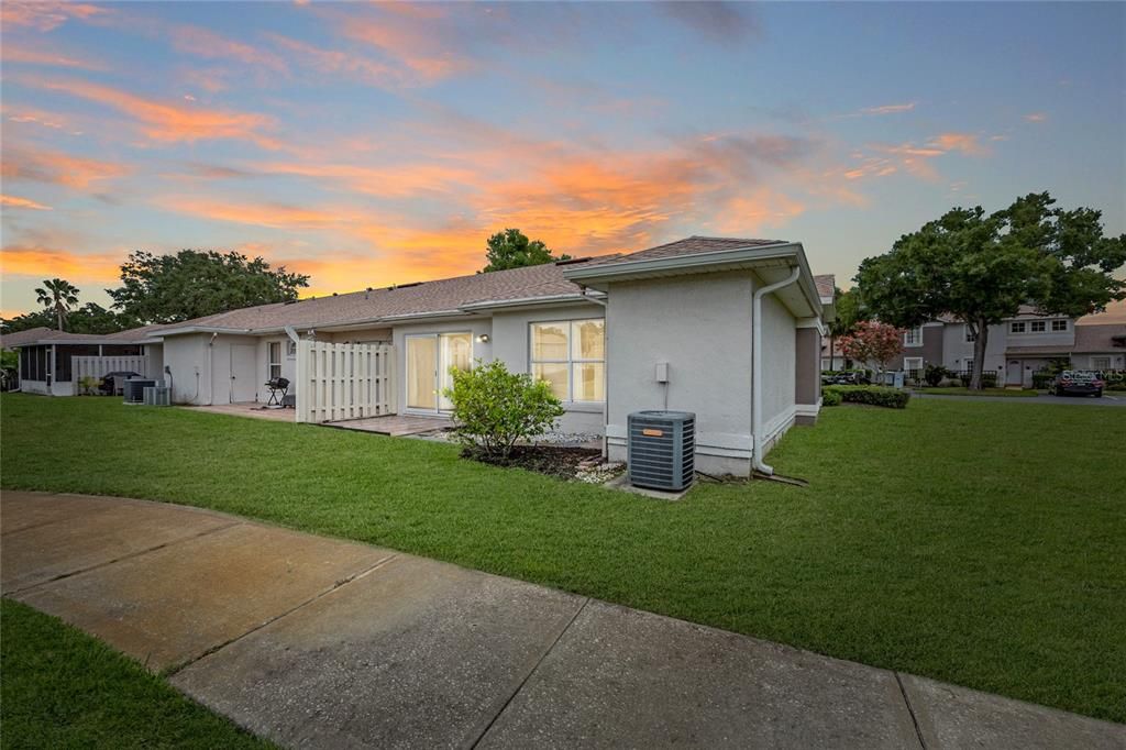 Active With Contract: $300,000 (3 beds, 2 baths, 1109 Square Feet)