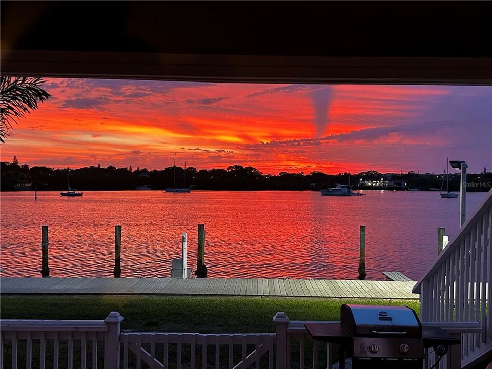 Recently Sold: $270,000 (2 beds, 1 baths, 668 Square Feet)