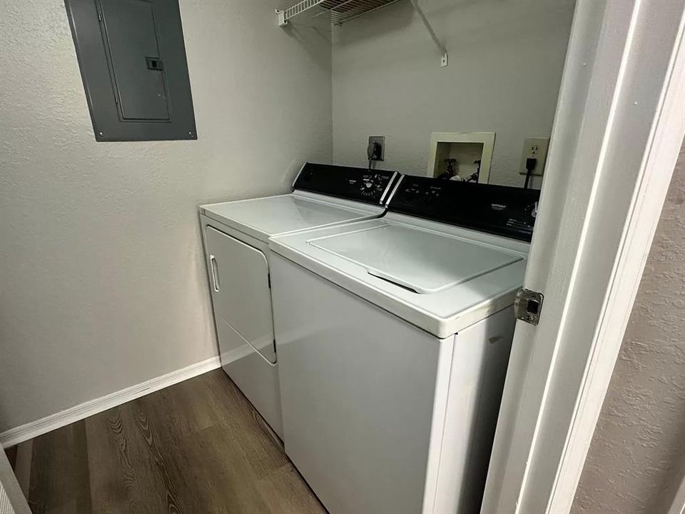 For Rent: $1,600 (2 beds, 2 baths, 950 Square Feet)