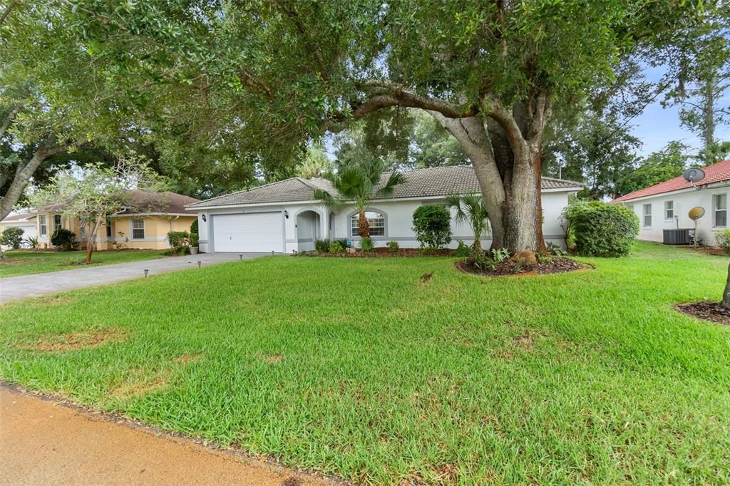 For Sale: $295,000 (3 beds, 2 baths, 1140 Square Feet)