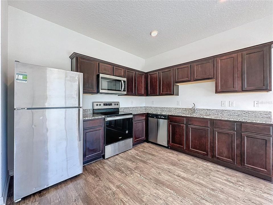 For Rent: $1,860 (3 beds, 2 baths, 1404 Square Feet)