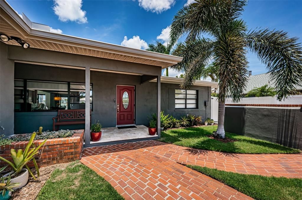 For Sale: $1,395,000 (3 beds, 2 baths, 1908 Square Feet)