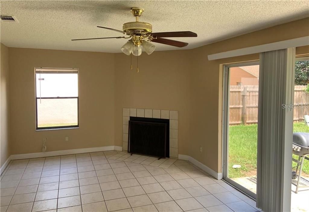 Active With Contract: $2,195 (4 beds, 2 baths, 1679 Square Feet)