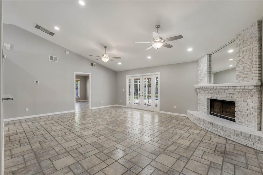 Active With Contract: $3,150 (4 beds, 2 baths, 2200 Square Feet)
