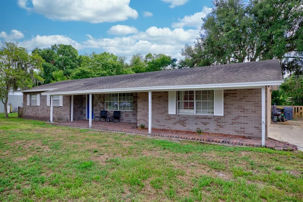 For Sale: $299,000 (3 beds, 2 baths, 1692 Square Feet)