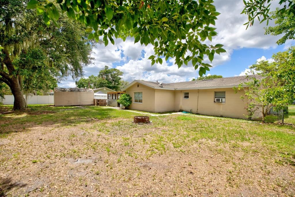 For Sale: $299,000 (3 beds, 2 baths, 1692 Square Feet)