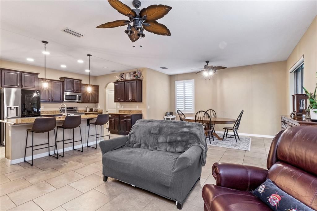 For Sale: $469,900 (4 beds, 2 baths, 2452 Square Feet)