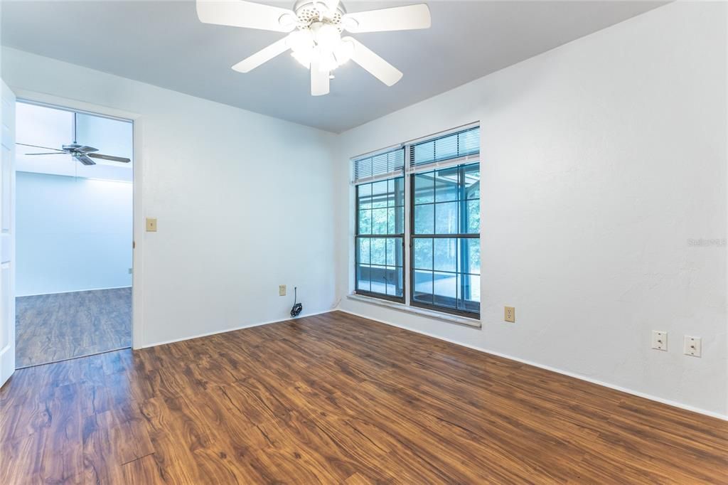 For Sale: $229,000 (3 beds, 2 baths, 1548 Square Feet)