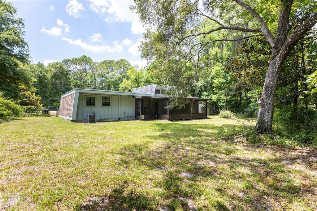 For Sale: $229,000 (3 beds, 2 baths, 1548 Square Feet)